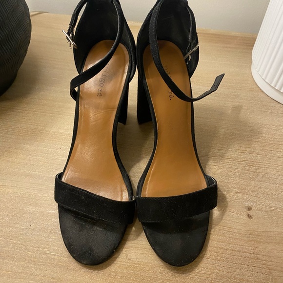 block heels - Picture 2 of 2